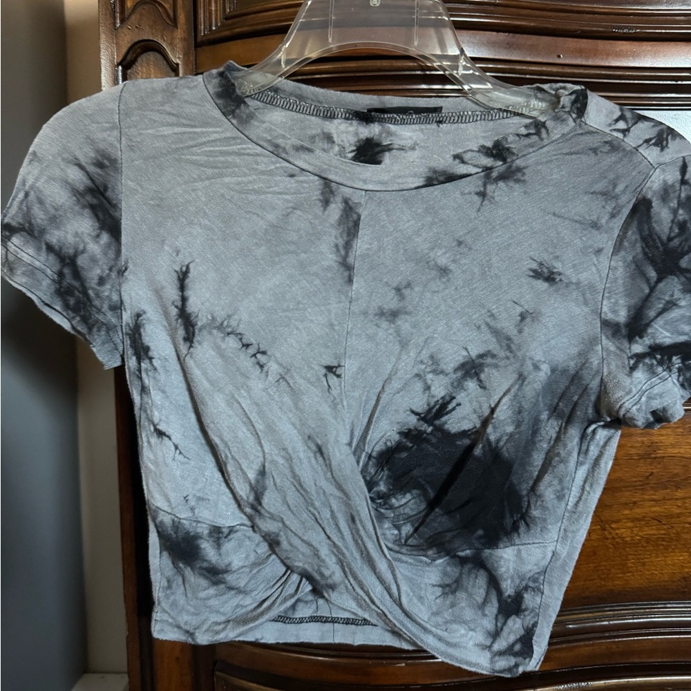 SHEIN Charcoal Gray Tee